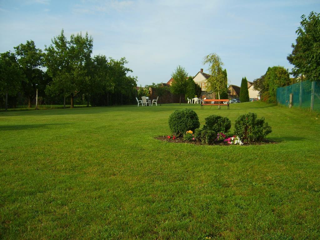 Szuts Panzio Bed and Breakfast Fertőrákos Εξωτερικό φωτογραφία