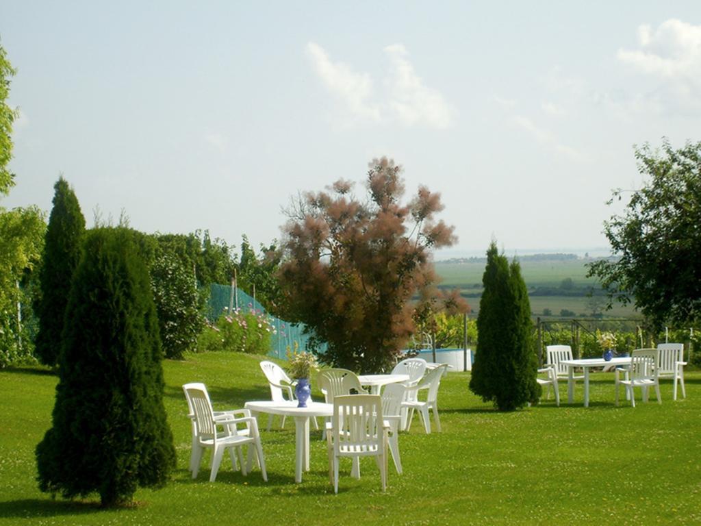 Szuts Panzio Bed and Breakfast Fertőrákos Εξωτερικό φωτογραφία