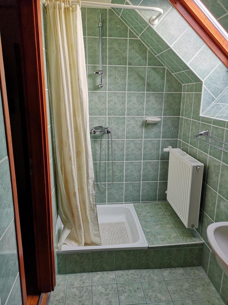 Szuts Panzio Bed and Breakfast Fertőrákos Εξωτερικό φωτογραφία