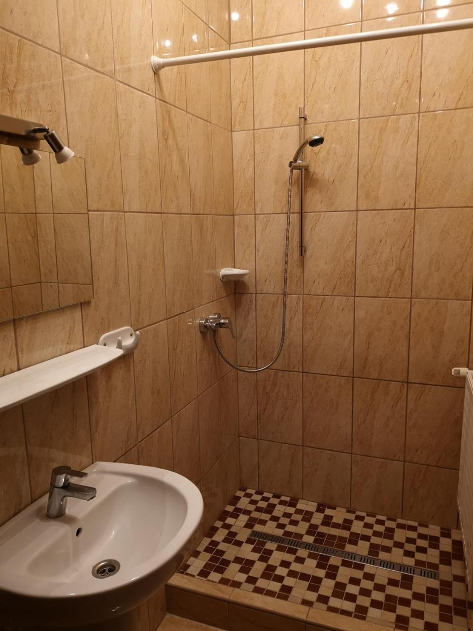 Szuts Panzio Bed and Breakfast Fertőrákos Εξωτερικό φωτογραφία
